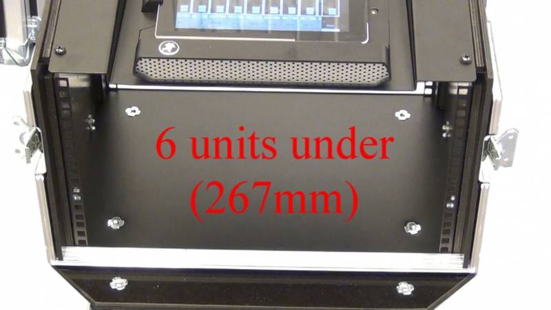 Mackie DL1608 Rack Flightcase m/6 Unit og hjul