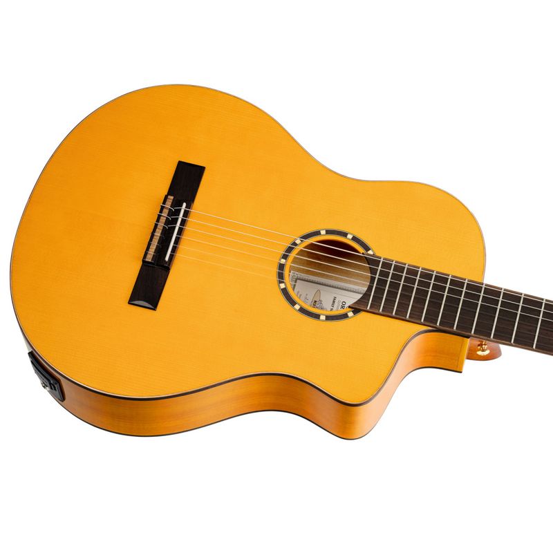 Ortega RCE170F Nylonstrengs Flamenco Gitar m/Mikrofon og Bag
